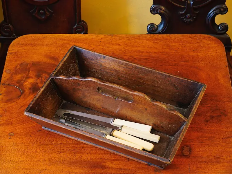 PORTA POSATE IN ROVERE