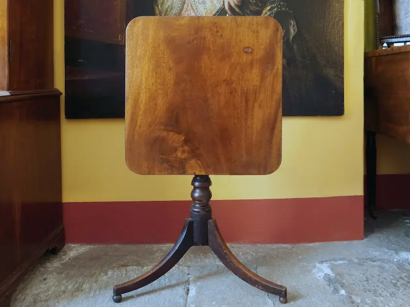 TAVOLINO IN MOGANO A RIBALTA