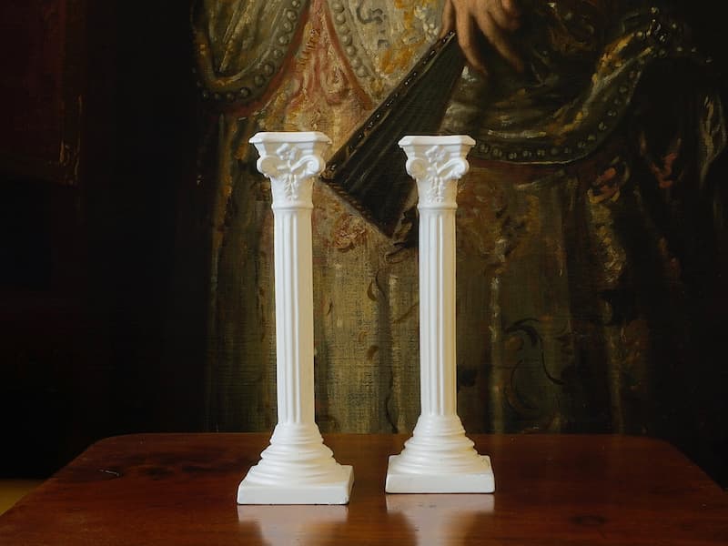 COPPIA DI CANDELIERI A COLONNA