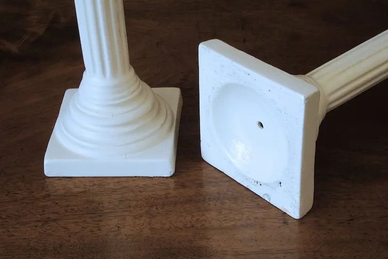 COPPIA DI CANDELIERI A COLONNA