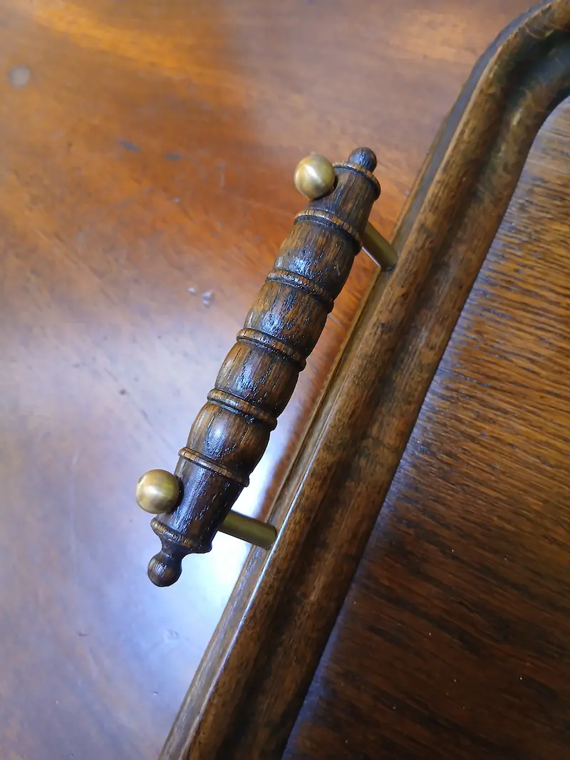 VASSOIO IN ROVERE EDOARDIANO