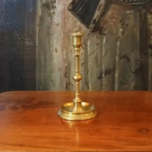 ANTICO CANDELIERE IN BRONZO