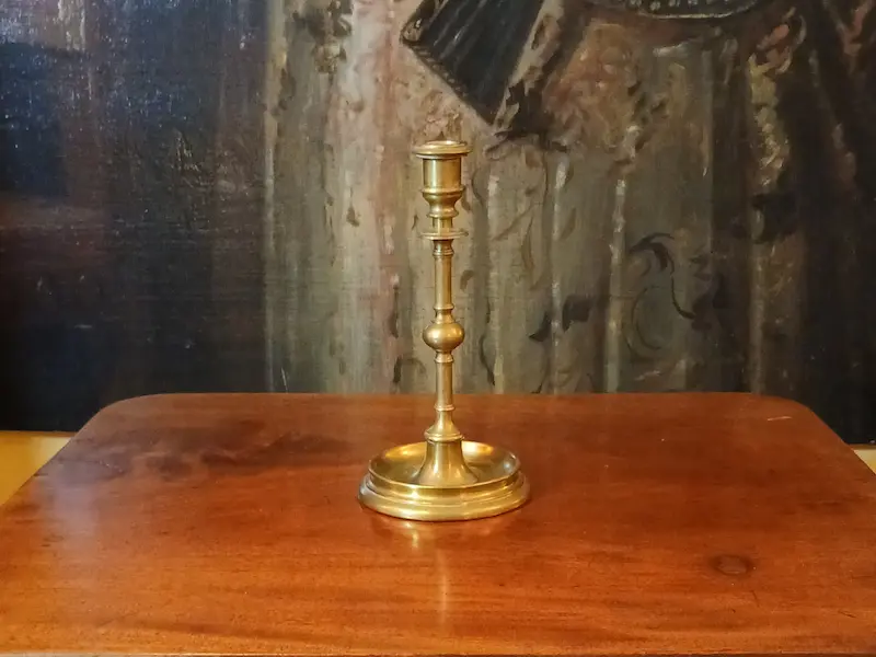 ANTICO CANDELIERE IN BRONZO