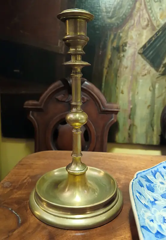 ANTICO CANDELIERE IN BRONZO