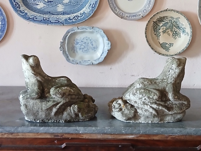 COPPIA DI RANE IN PIETRA ORNAMENTALI